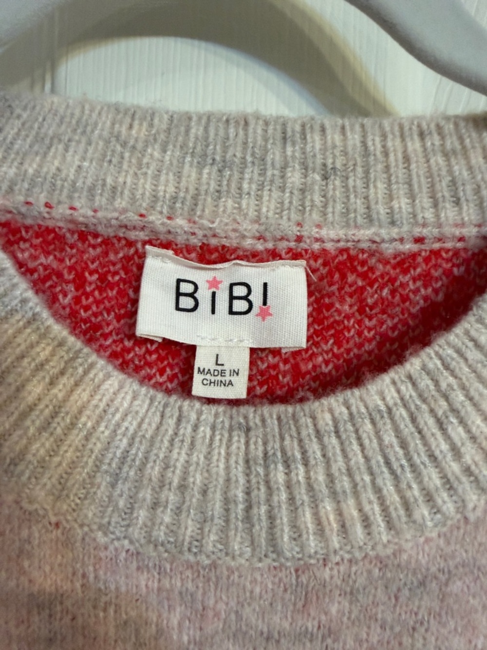 BiBi Pink Sweater with Red Bow Motif - Picture 3 of 4